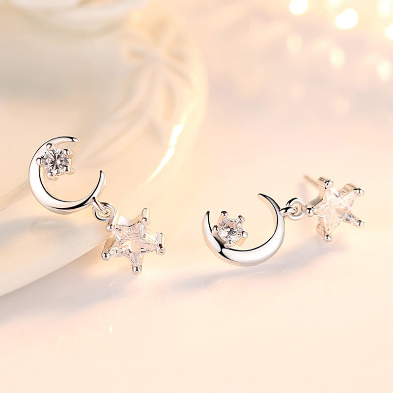 Earrings with a moon motif