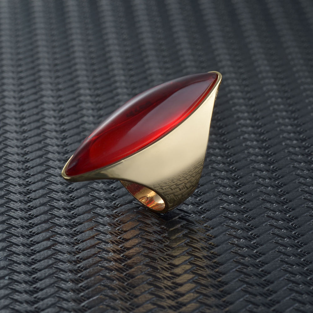 Ring with a longitudinal eyelet