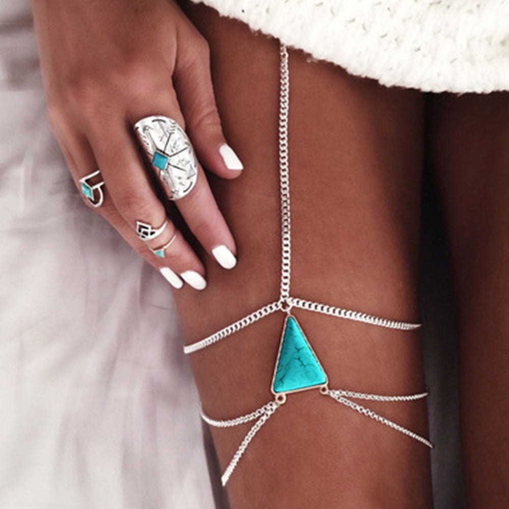 Minimalistic ankle chain with a turquoise stone