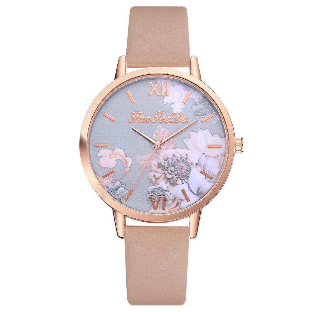 Women's quartz watch with flower motif