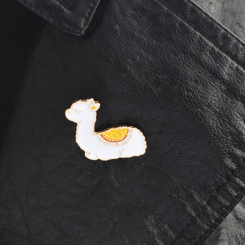 Llama pin