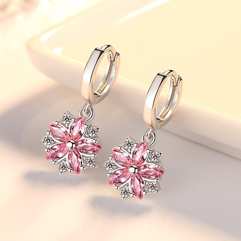 Earrings with a floral motif