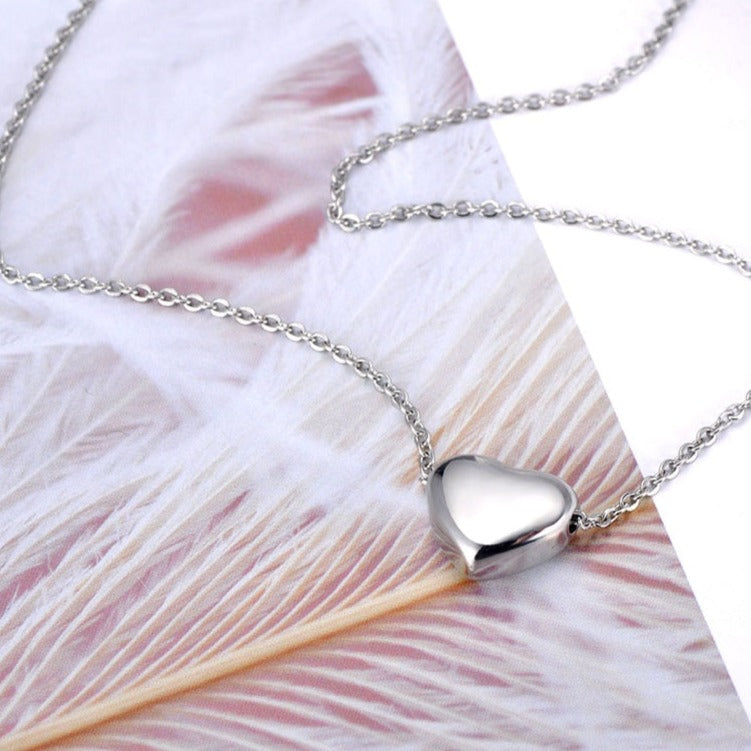 Minimalist necklace - heart