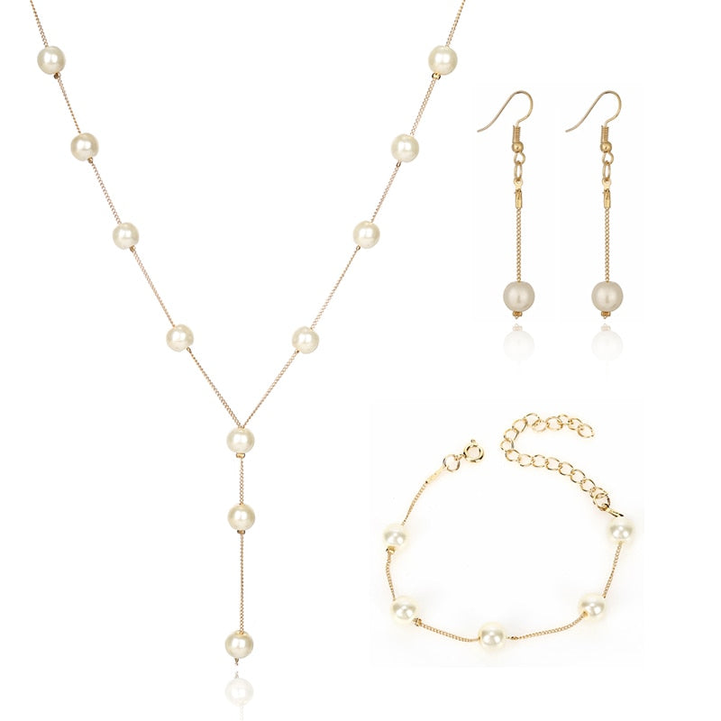 Set with imitation pearls