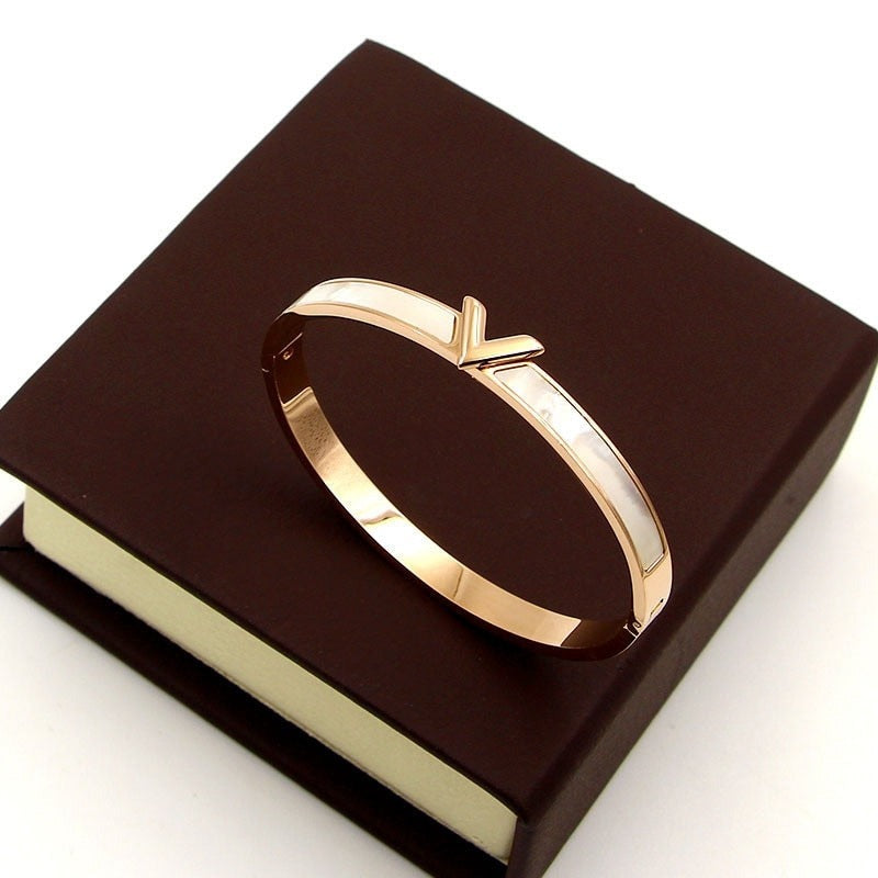 Minimalistic bracelet