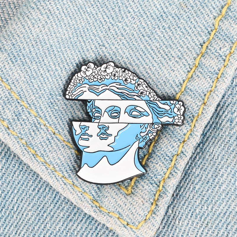 Sculpture pin