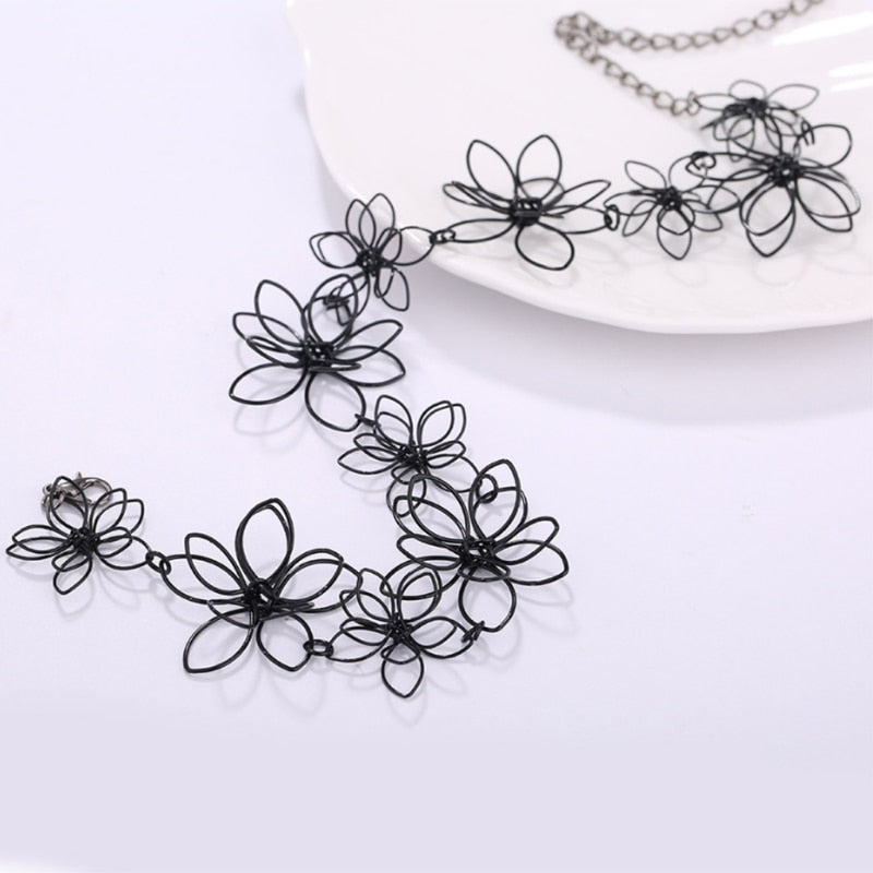 Choker necklace - flowers
