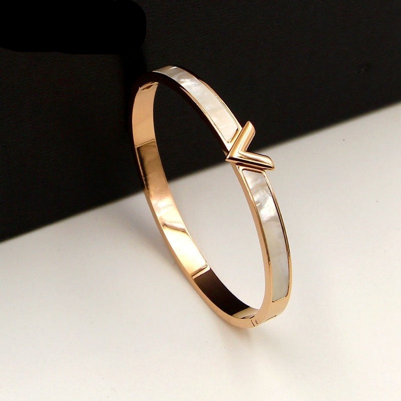 Minimalistic bracelet