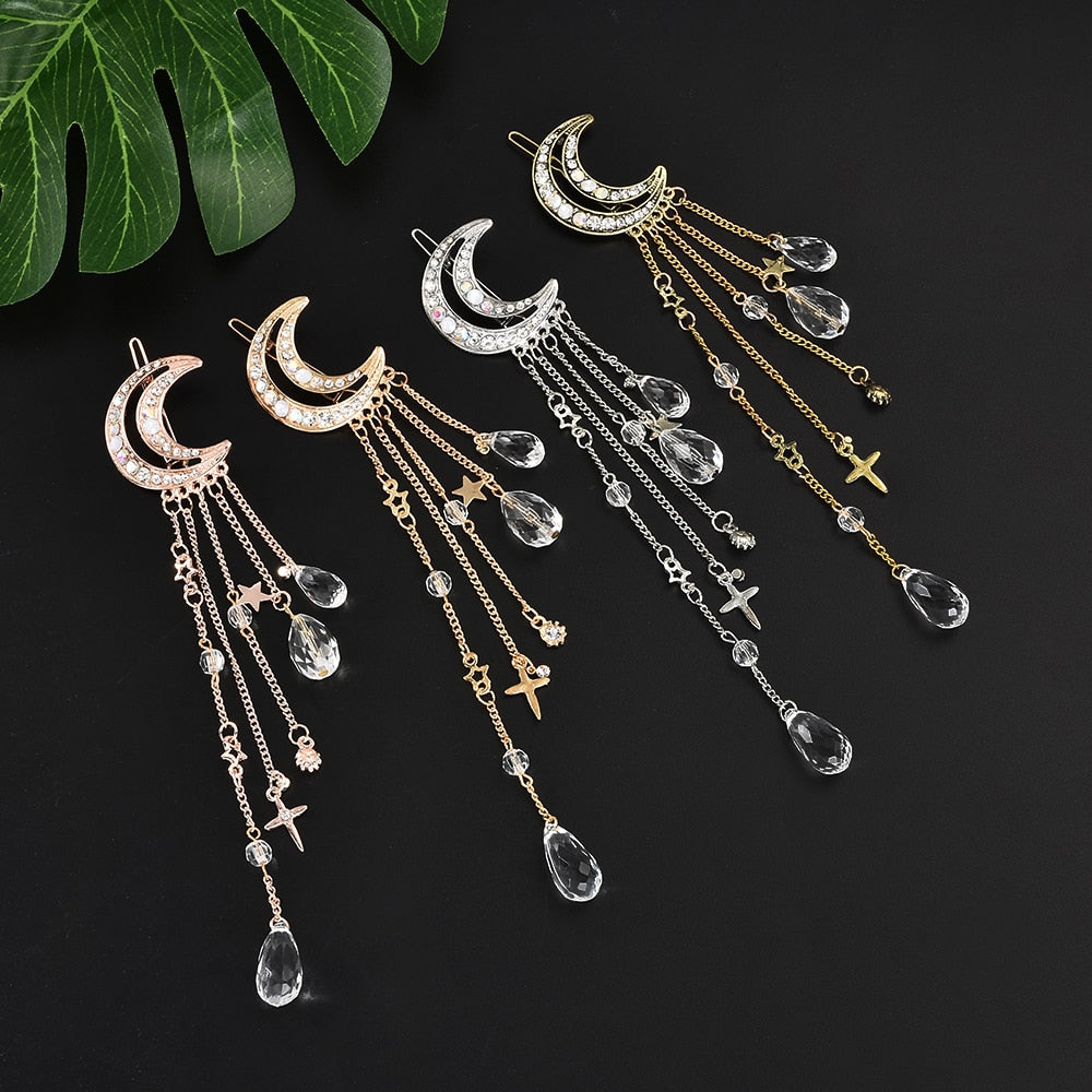 Moon-shaped hair clip with hanging beads