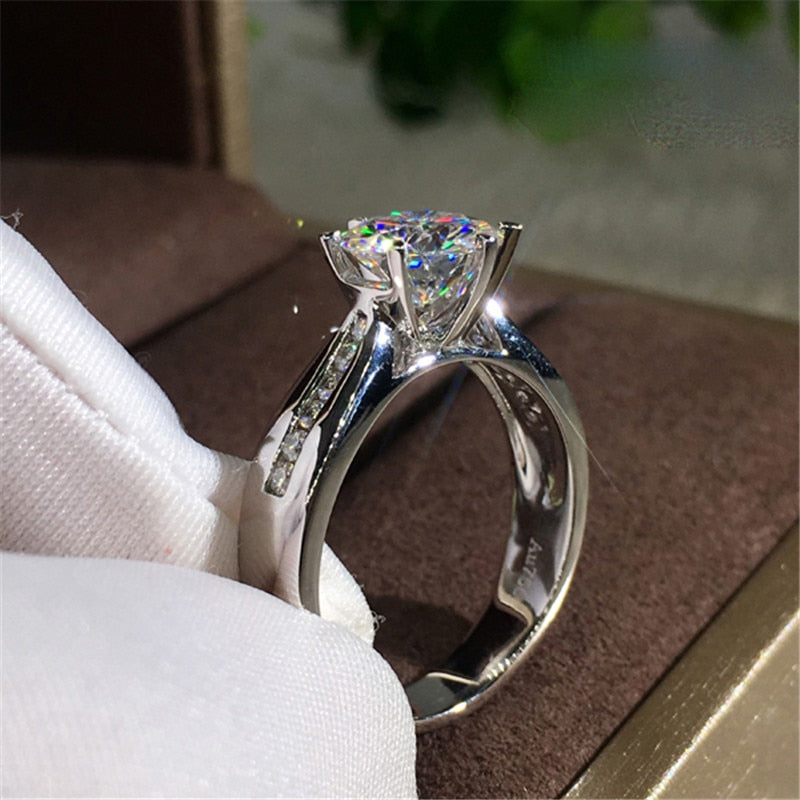 Cubic zirconia ring