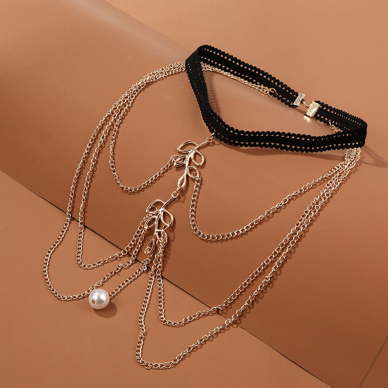Anklet with a leaf motif and imitation pearl