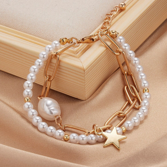 Double bracelet imitating pearls