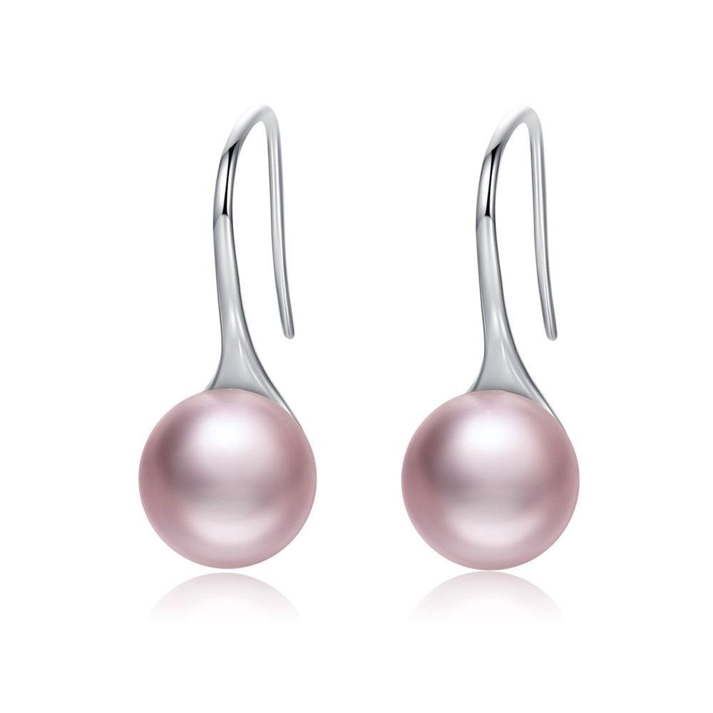 Hanging pearl earrings