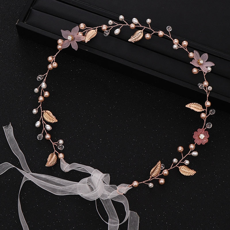Hair band with flowers and beads
