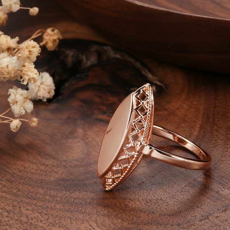 Oval ring