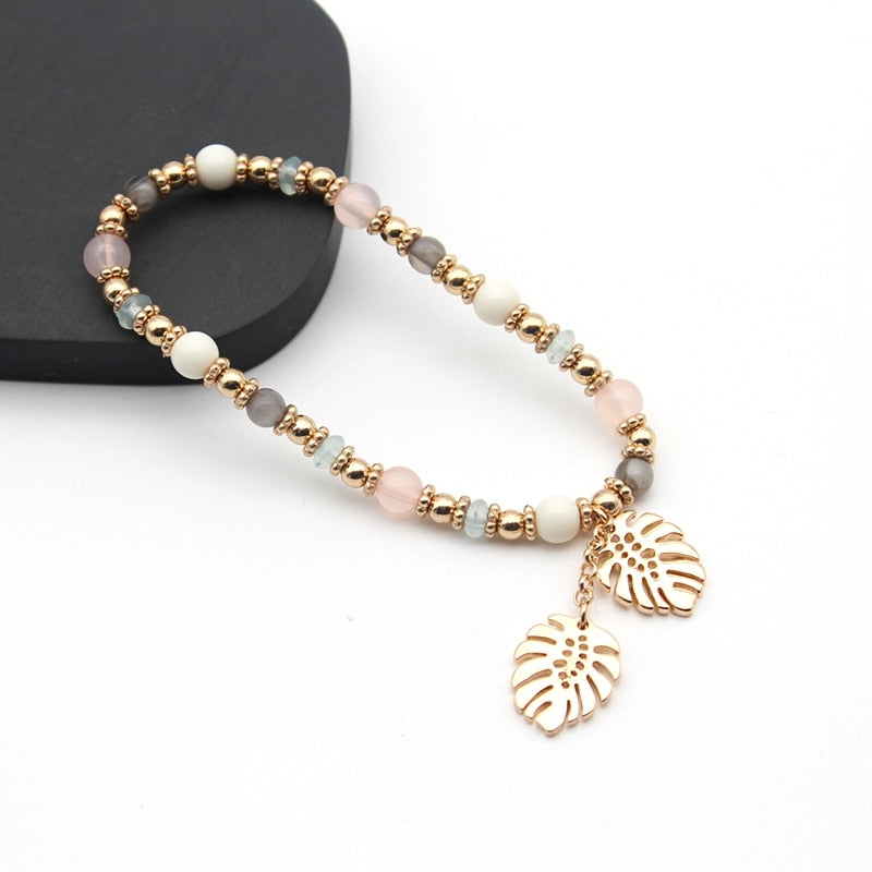 Beaded bracelet with a pendant