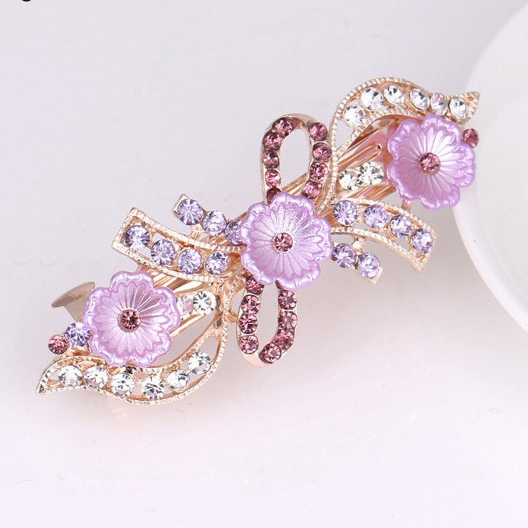 Hair clip with daisies