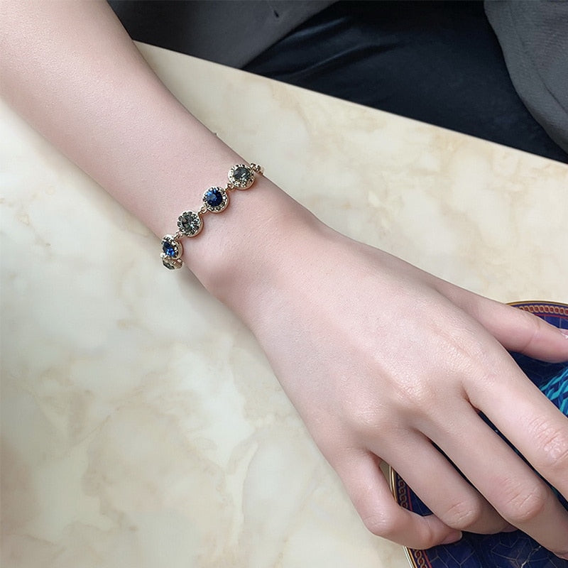 Bracelet with colored stones