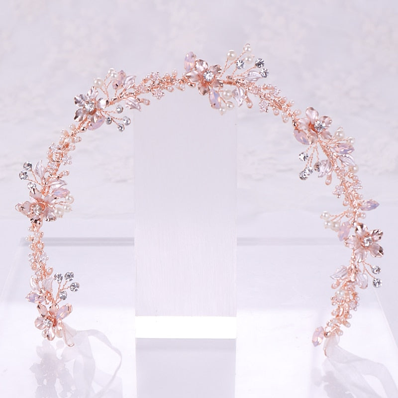 Hairband with flowers and zircons