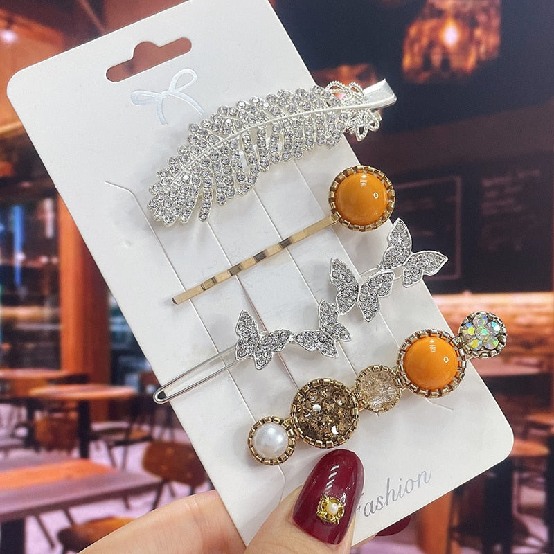 Set of hair clips with stones