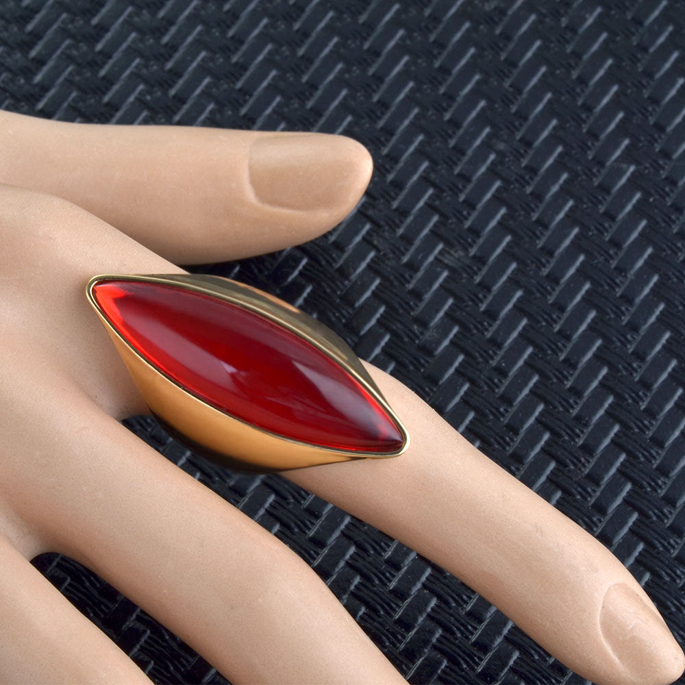 Ring with a longitudinal eyelet