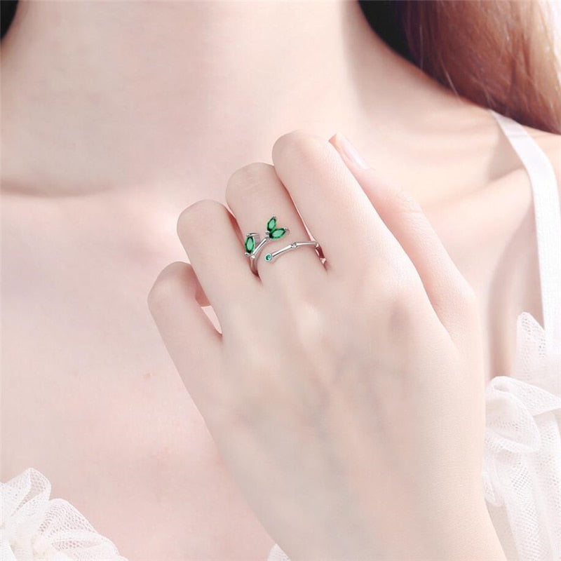 Ring with a plant motif