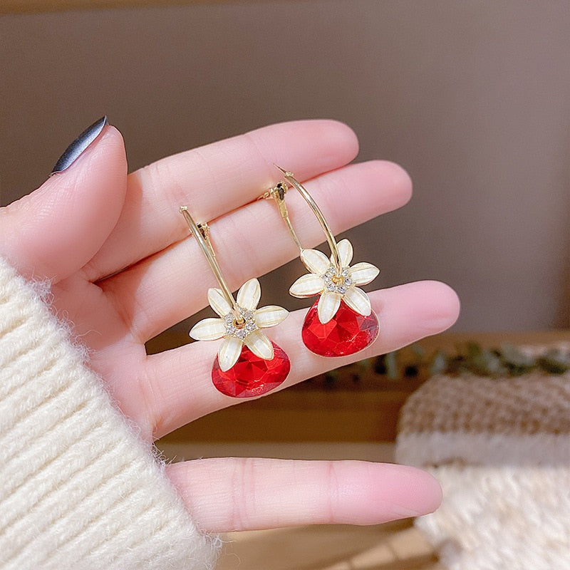 Earrings with a floral motif
