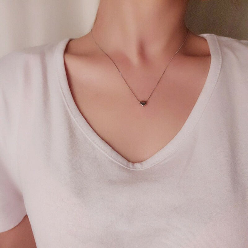 Necklace with a heart motif