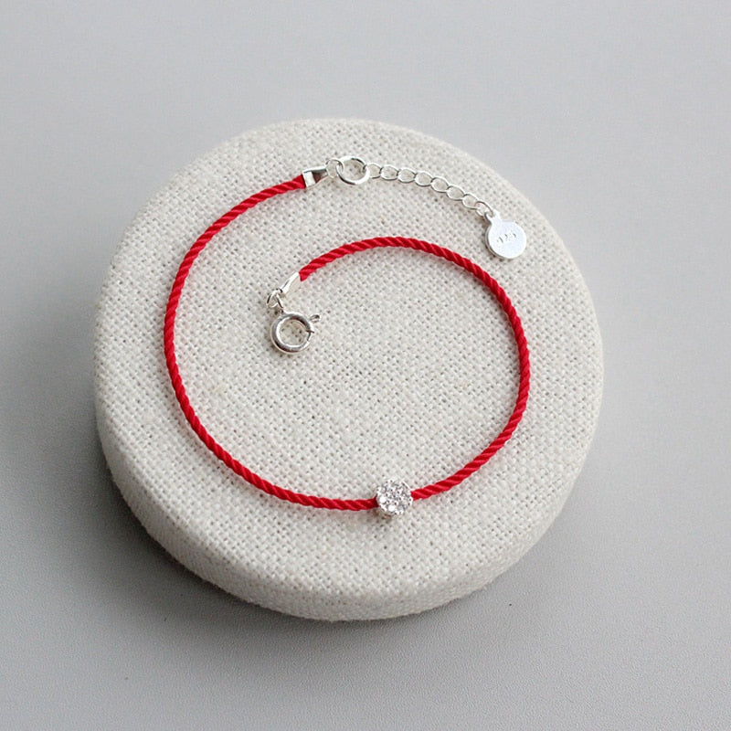 Minimalist bracelet with cubic zirconia