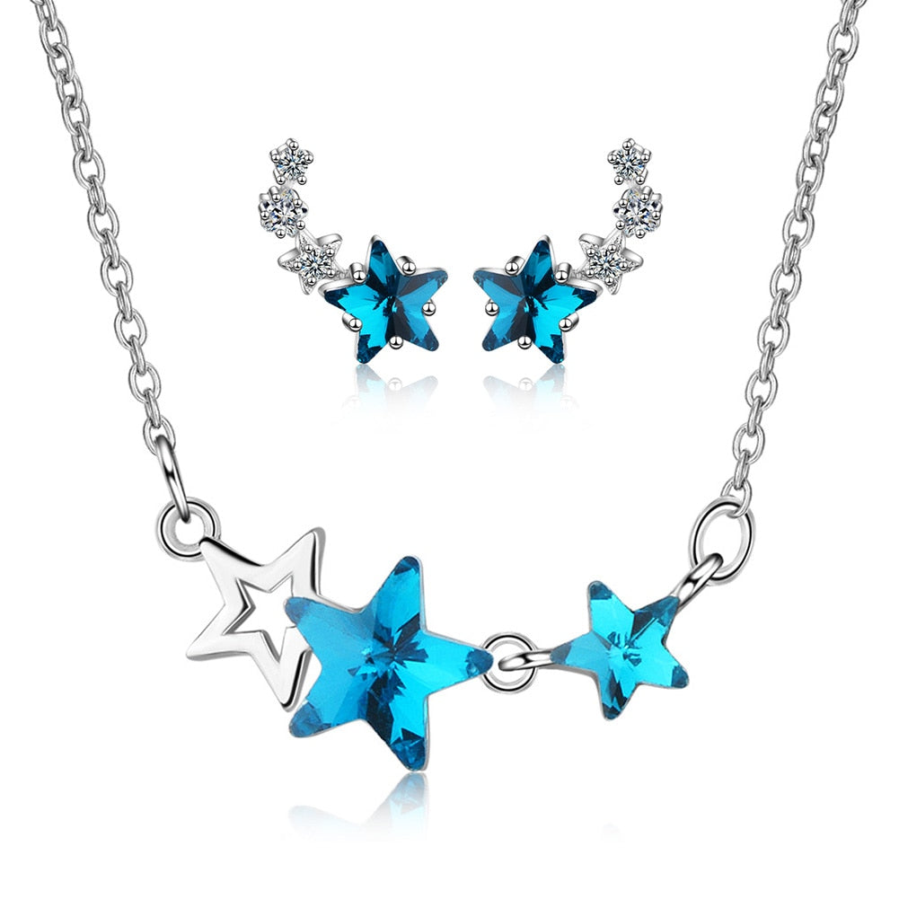 Set with a star motif
