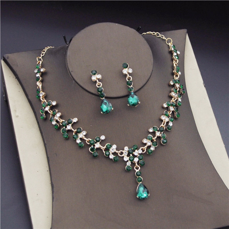 Jewelry set with zirconia