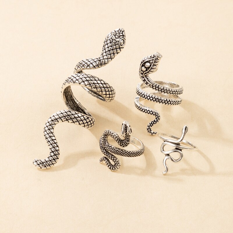 Snake pattern ring set