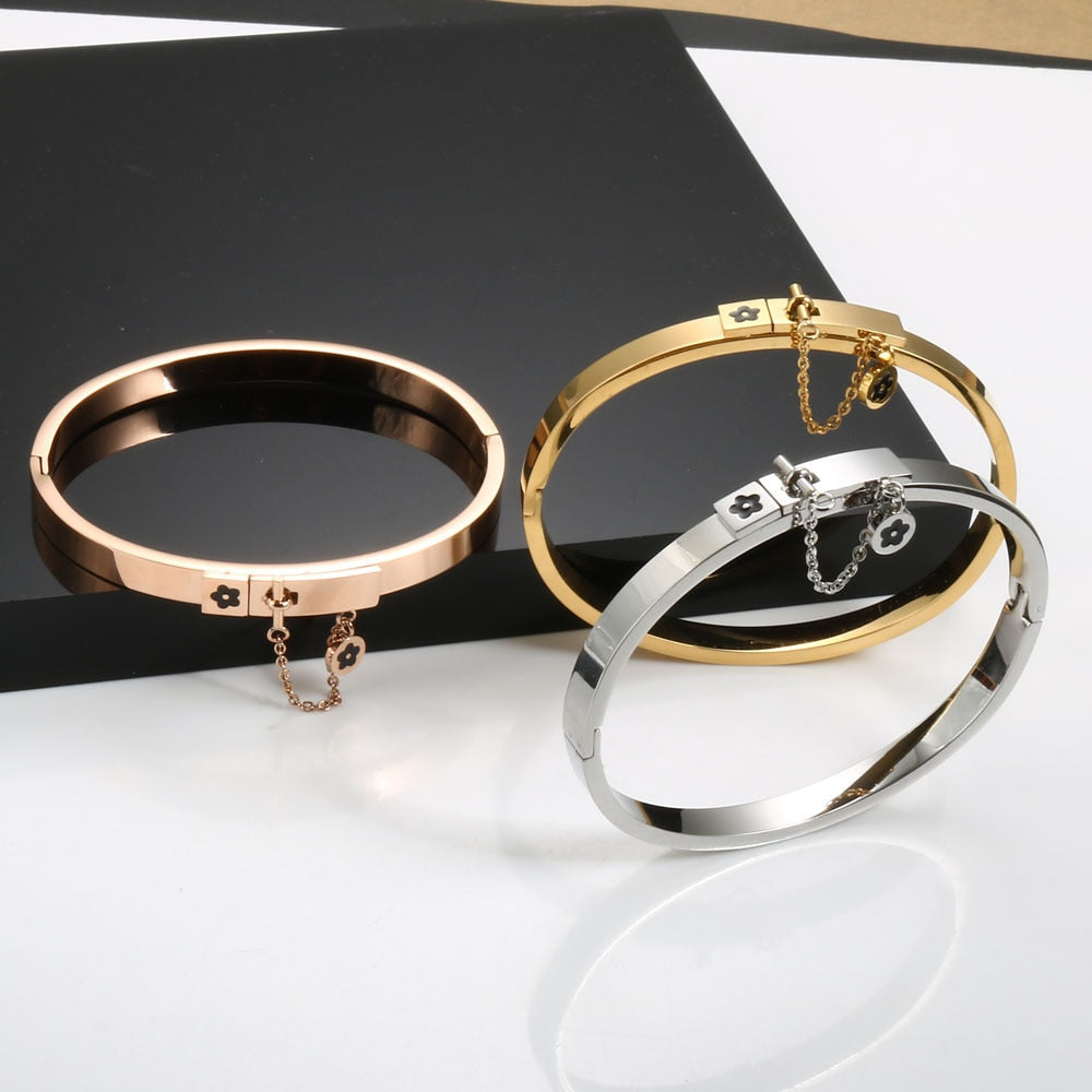Stainless steel bracelet