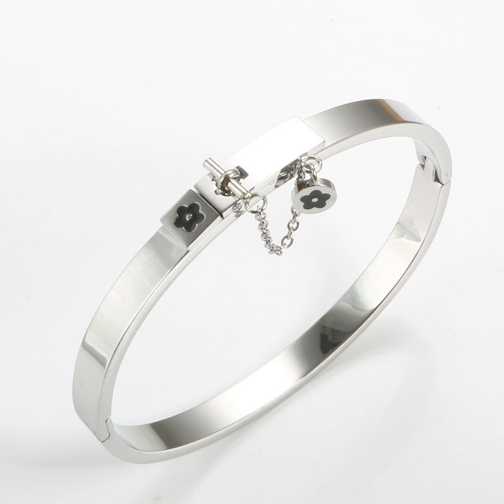 Stainless steel bracelet
