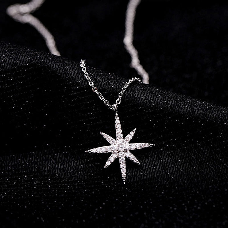 Necklace with a star motif