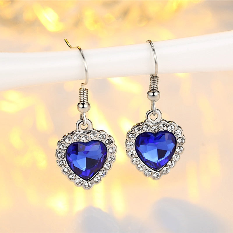 Jewelry set with zircons - hearts