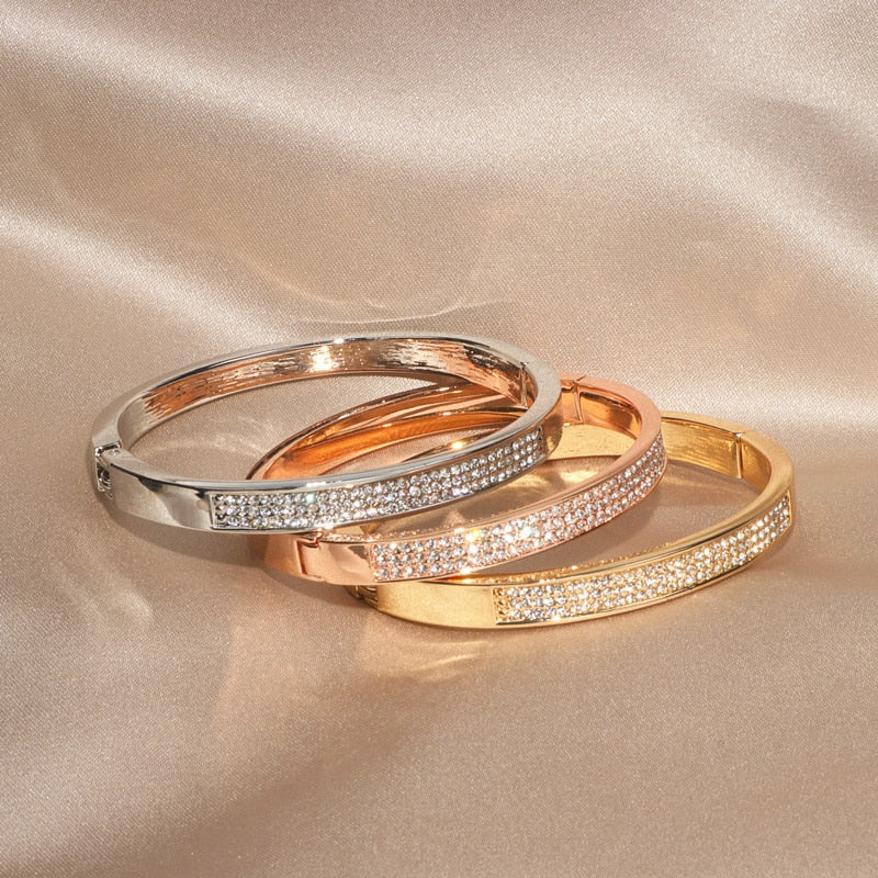 Round minimalist bracelet