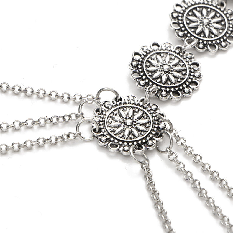 Chest chain with decorative circles