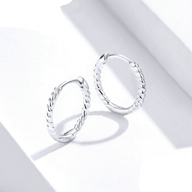 Round earrings