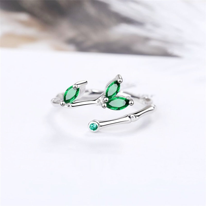 Ring with a plant motif