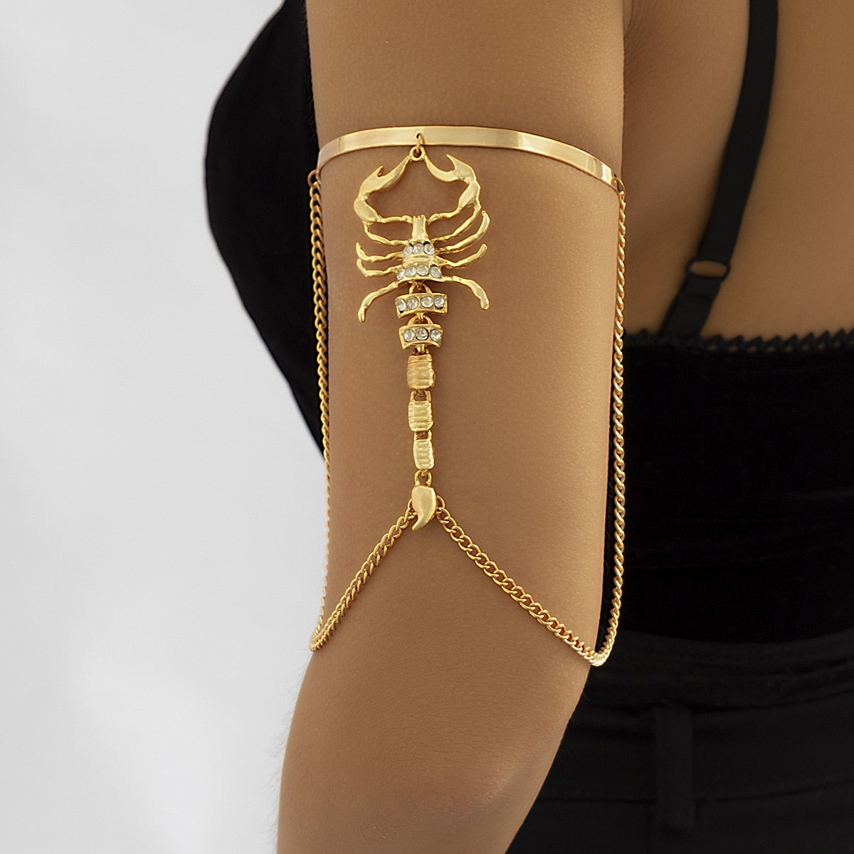Shoulder chain with scorpion motif