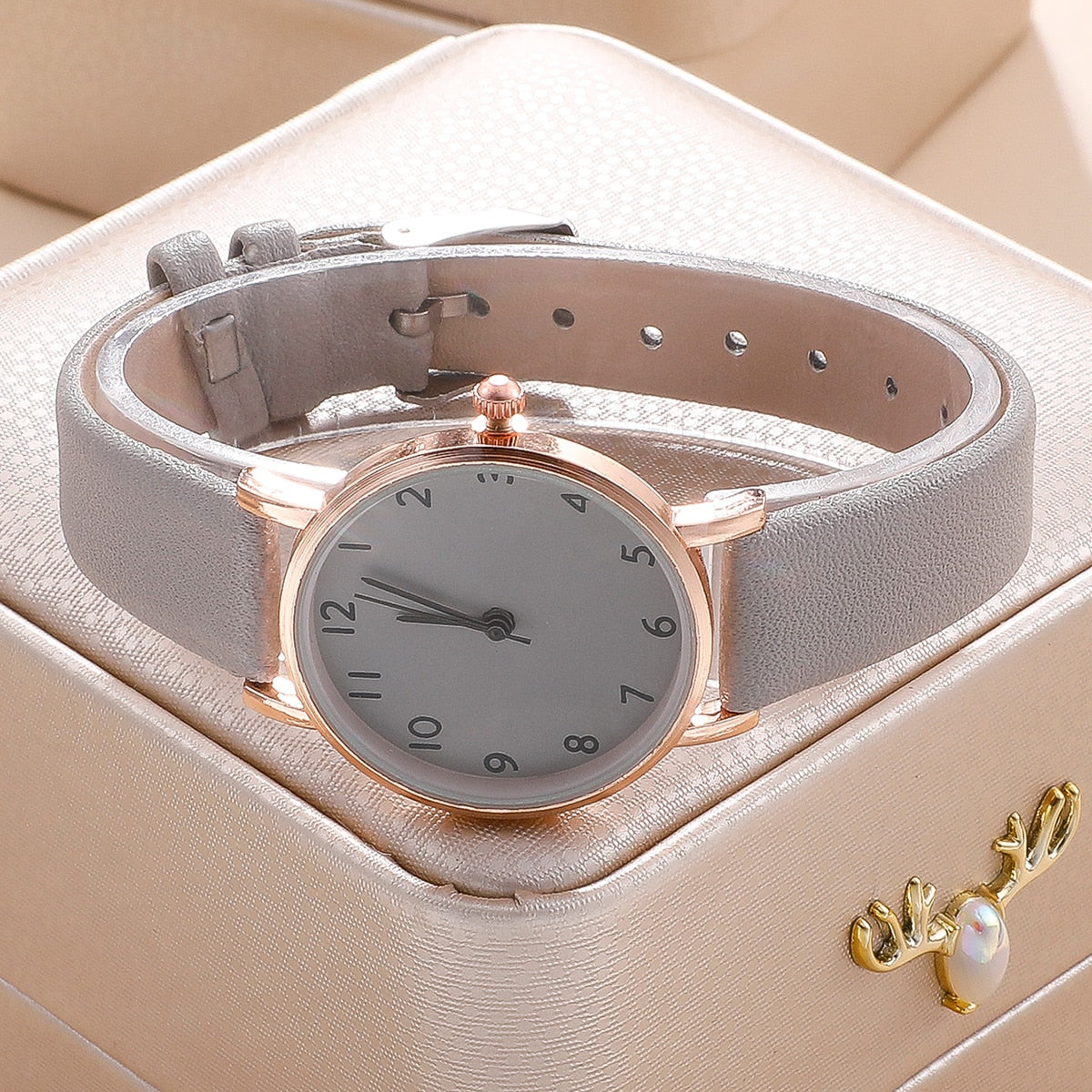 Women's classic watch with a bracelet