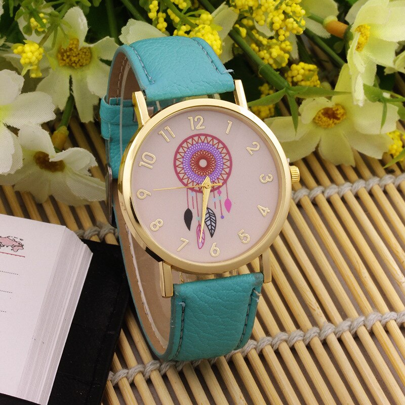 Women's watch with a dreamcatcher motif