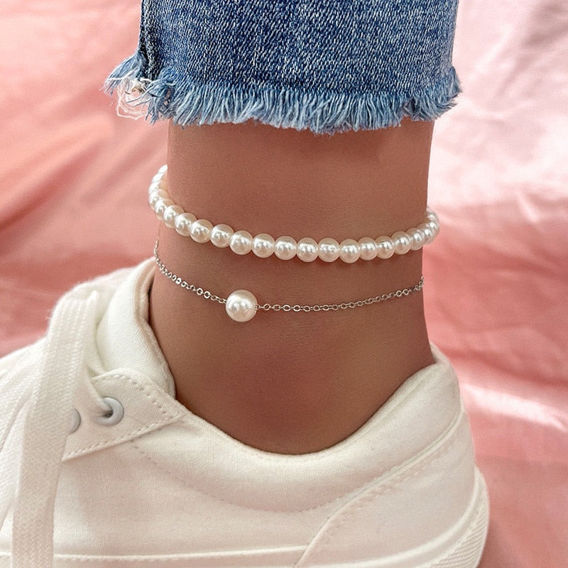 Ankle bracelet with imitation pearls
