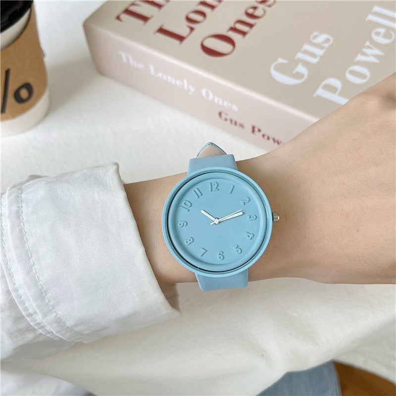 Minimalistic round ladies watch