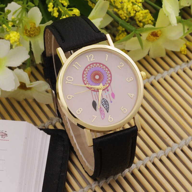 Women's watch with a dreamcatcher motif