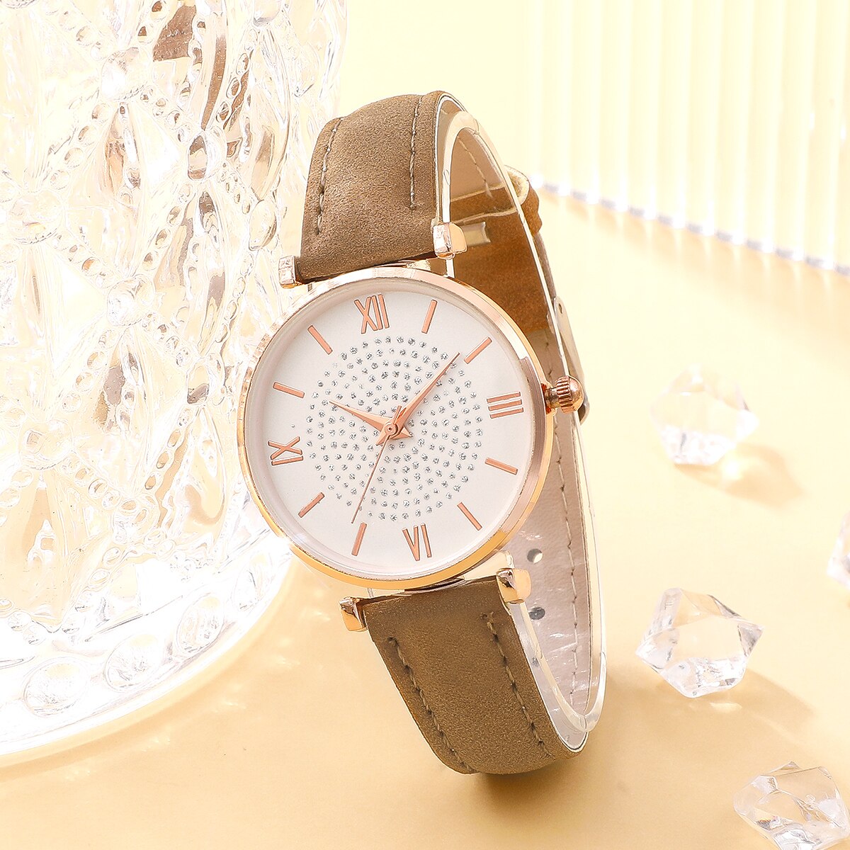 Women's watch with a minimalist motif