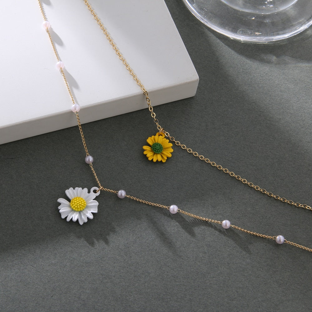 Necklace - daisies