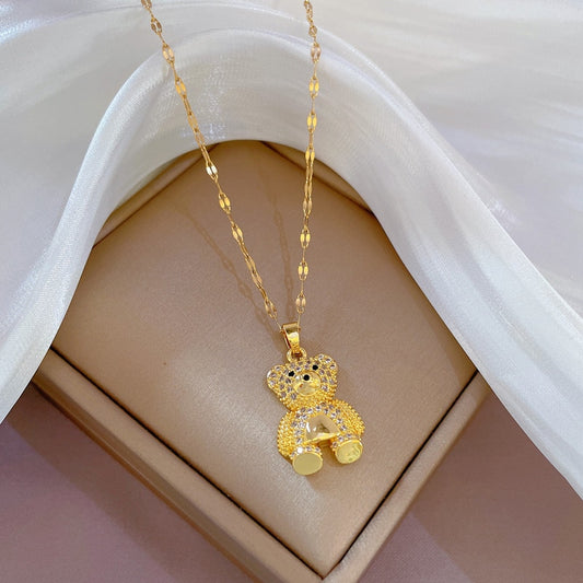 Necklace with a pendant with a teddy bear motif