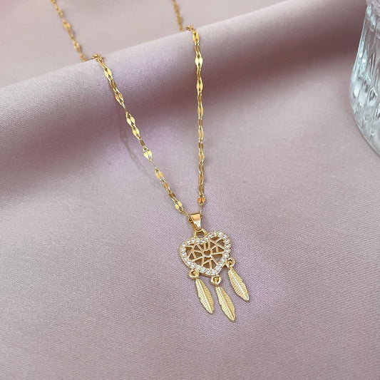 Necklace with a dream catcher motif